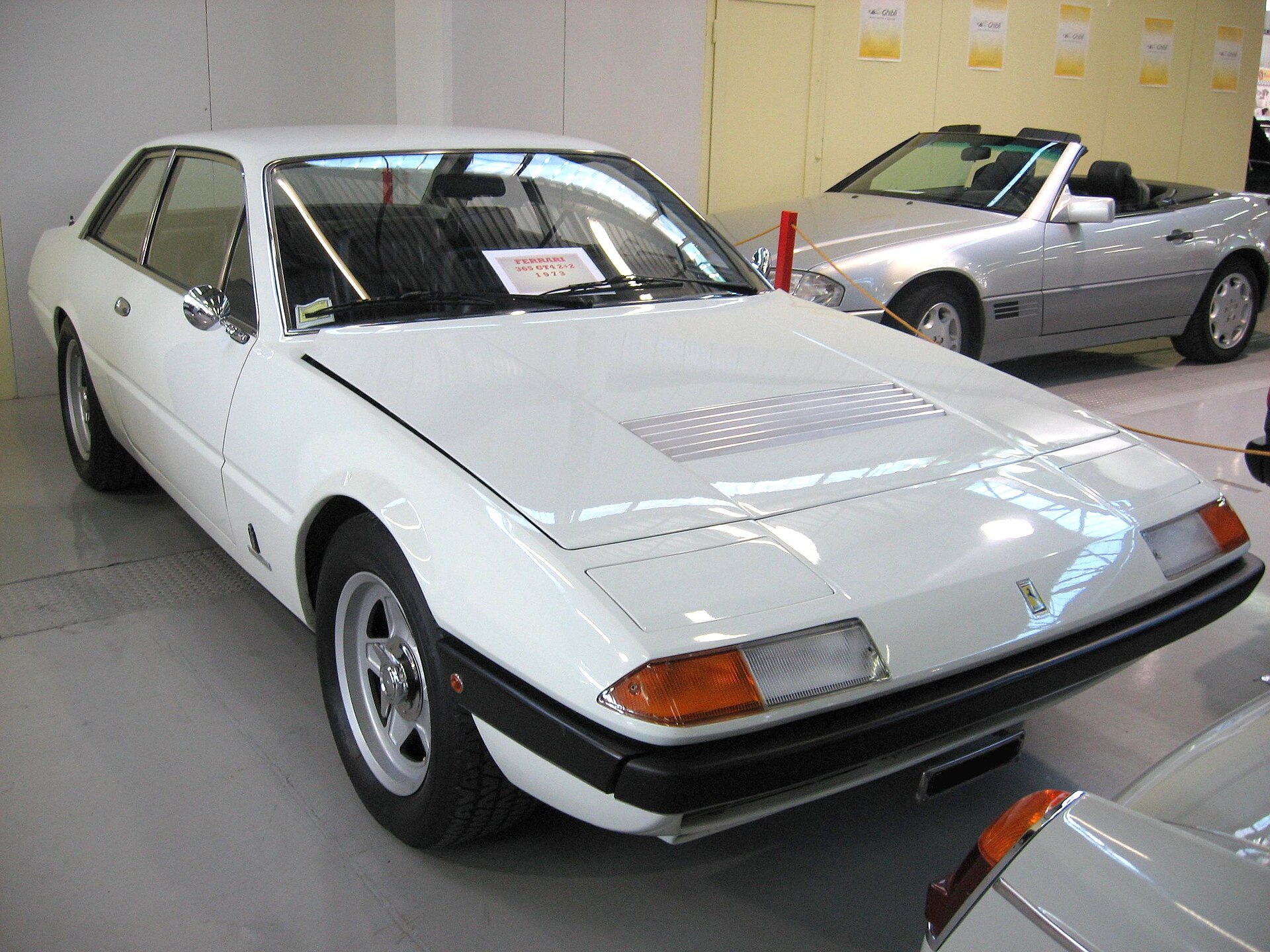 Ferrari 365 GT4 2+2